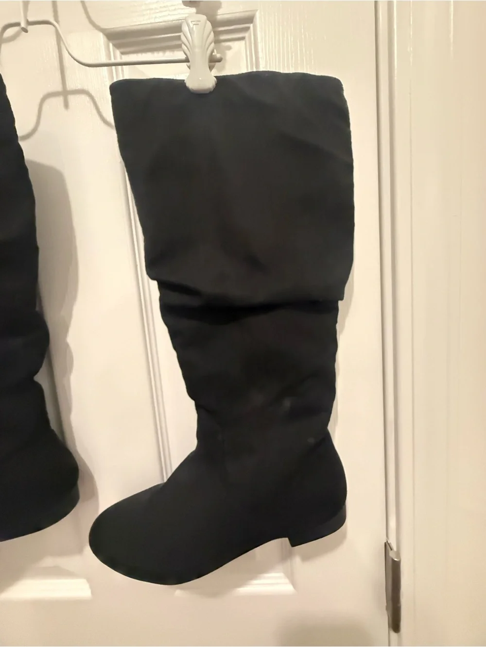 Tall Slouch Black Women's Knee-High Boots - Sleek Suede-Look Design 8